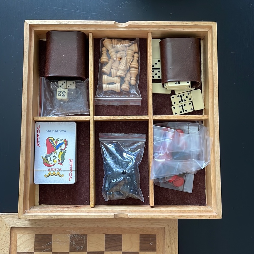 Chess board - Picture 2 of 11